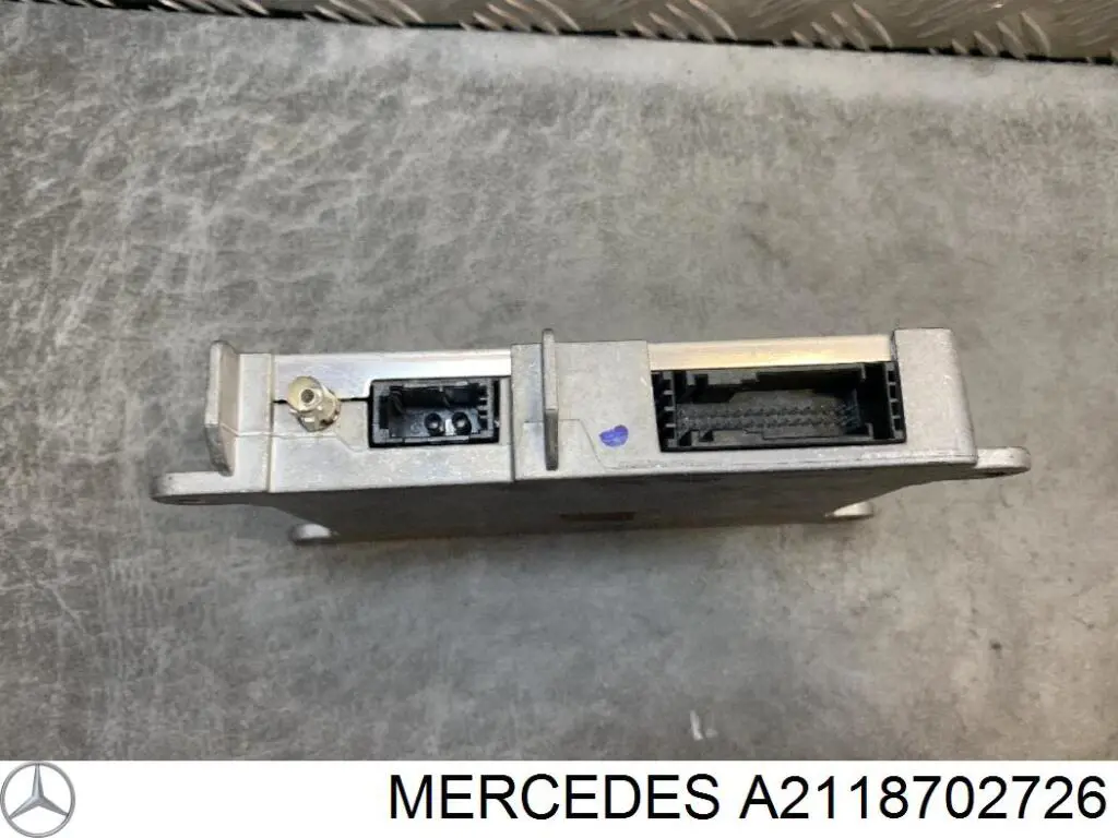 Блок керування телефоном Mercedes A2118702726 ціна, від 5.91 USD
