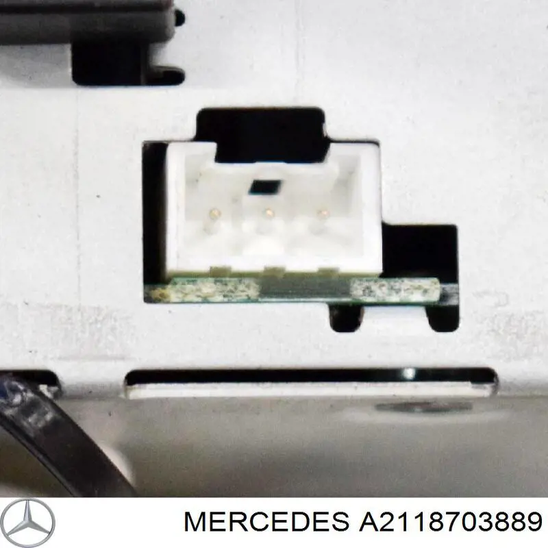 Купити A2118703889 Mercedes Магнітола