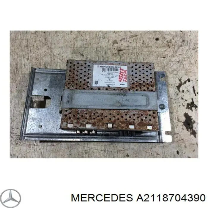 Блок керування мультимедійний Mercedes A2118704390 ціна, від 115.30 USD