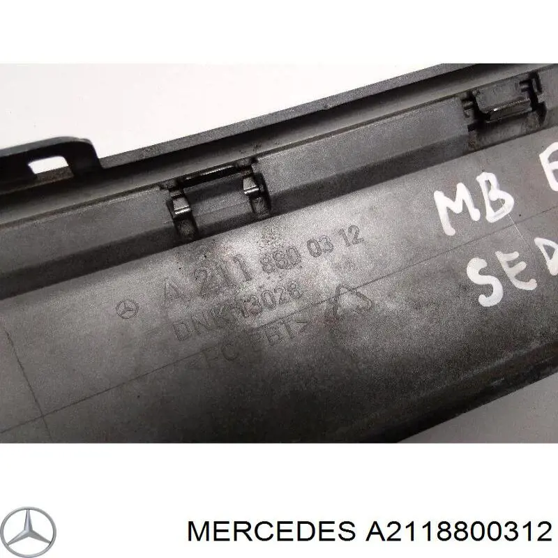A2118800312 Mercedes Молдинг бампера заднього, лівий