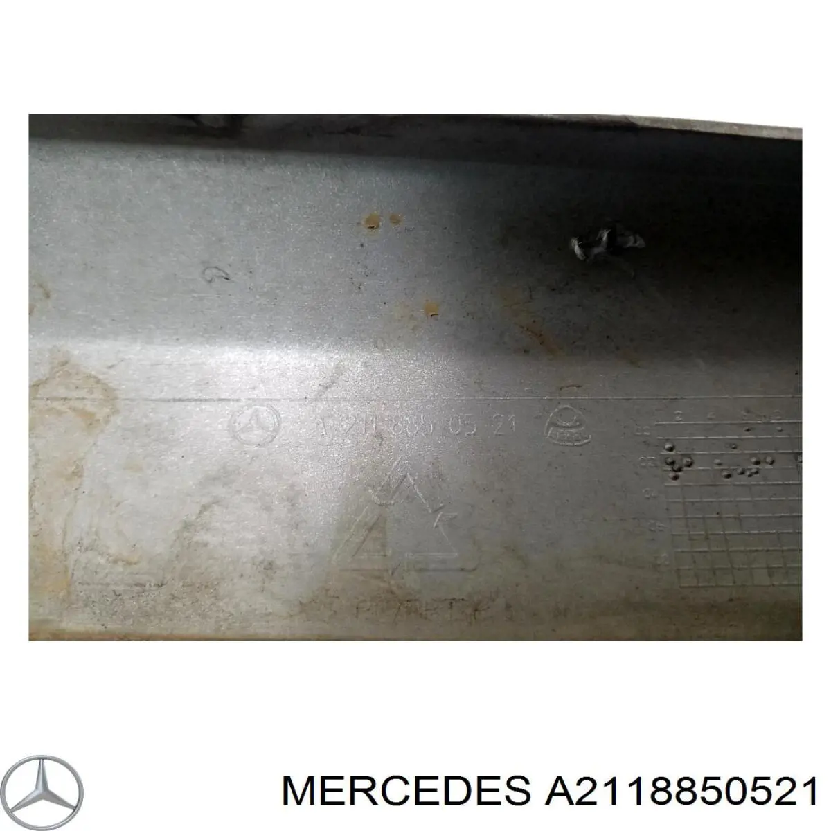Молдинг переднього бампера, лівий A2118850521 Mercedes