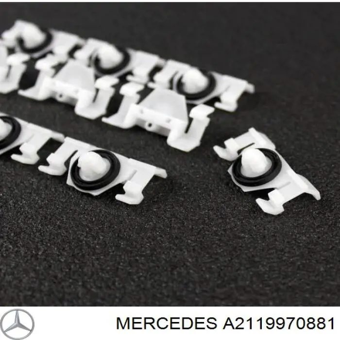 2119970881 Mercedes пістон (кліп кріплення накладок порогів)