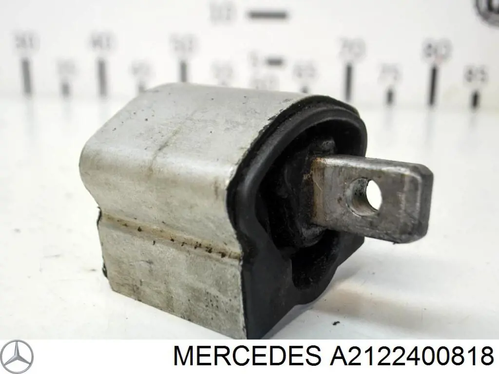 A2122400818 Mercedes Опора кпп