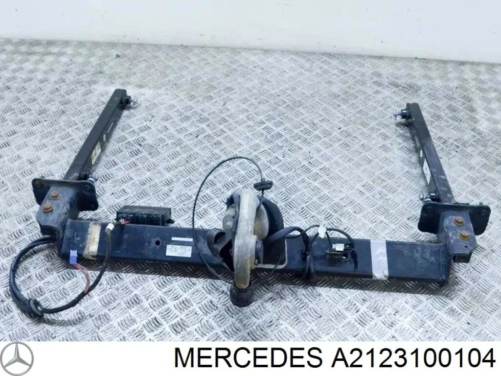 Купити A2123100104 Mercedes 