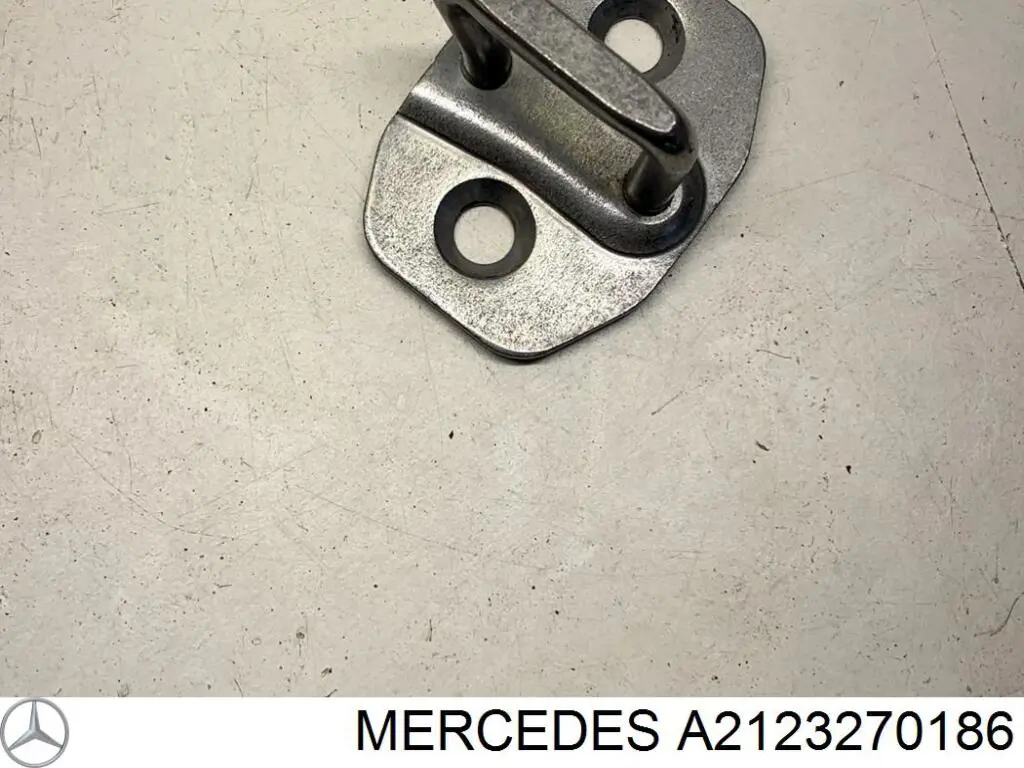 Заглушка кузова Mercedes A2123270186