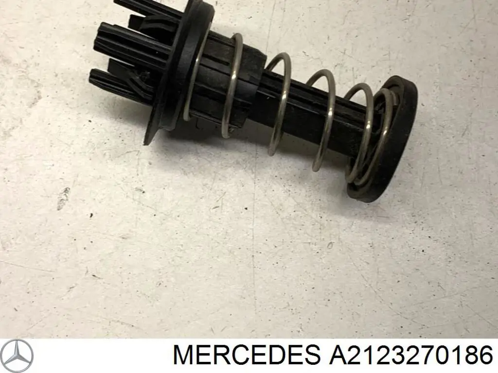 A2123270186 Mercedes Заглушка кузова (підлоги)