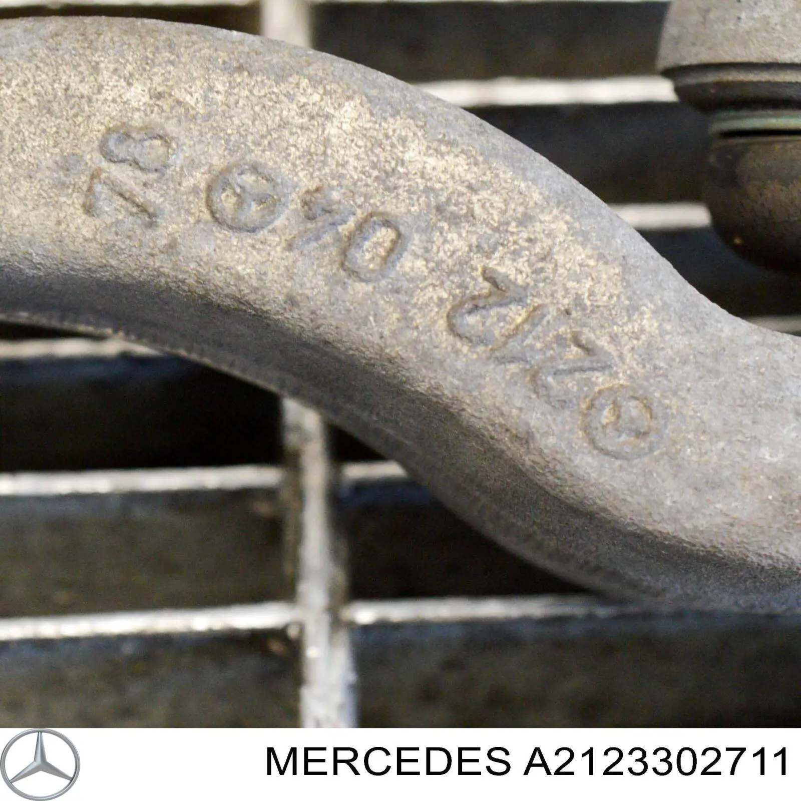 Важіль передньої підвіски верхній, лівий Mercedes A2123302711 ціна, від 21.54 USD