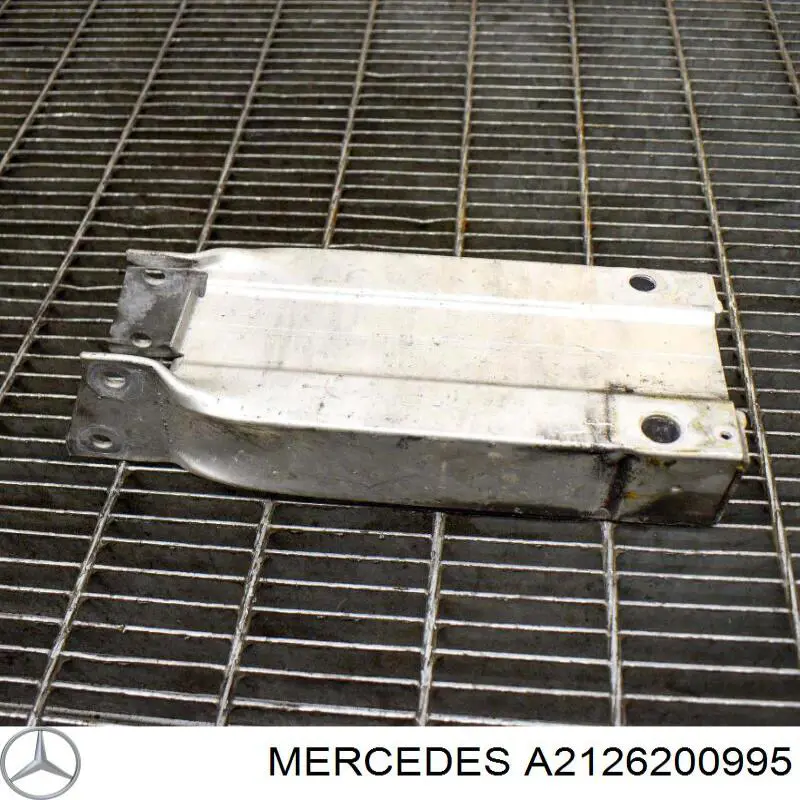 Абсорбер (наповнювач) бампера переднього A2126200995 Mercedes