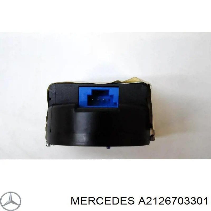 2126703301 Mercedes скло лобове