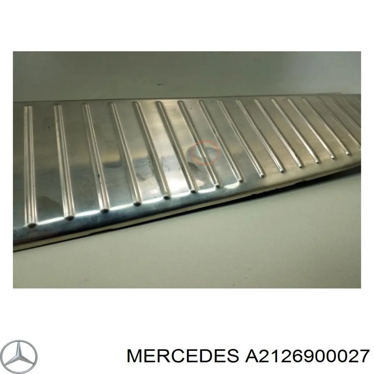 Облицювання задньої панелі багажника Mercedes A2126900027 ціна, від 25.34 USD