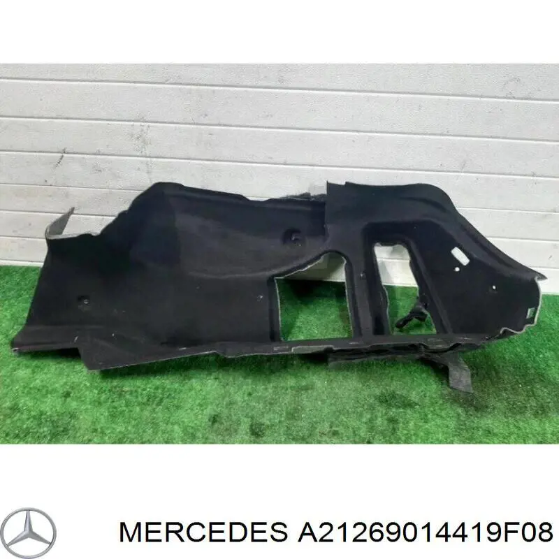 Купити A21269014419F08 Mercedes Облицювання багажного відсіку, праве