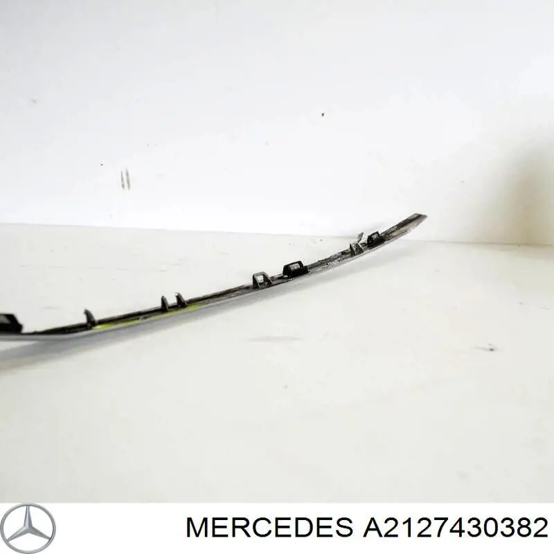 Молдинг кришки багажника PBZ97004A Signeda