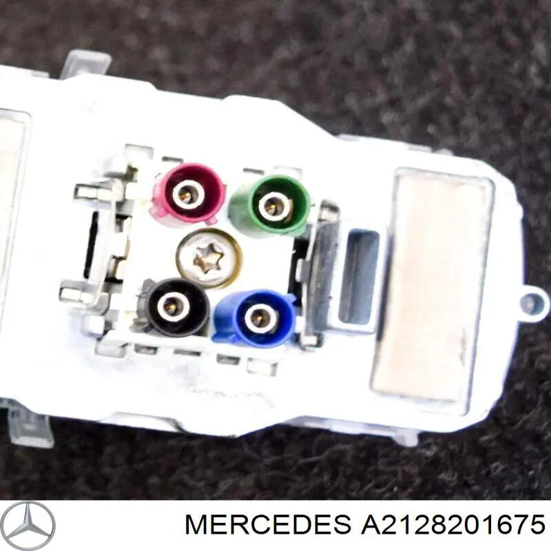 Антена автомобильна Mercedes A2128201675