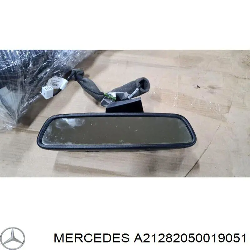 A21282050017H52 Mercedes Плафон освітлення салону/кабіни, задній