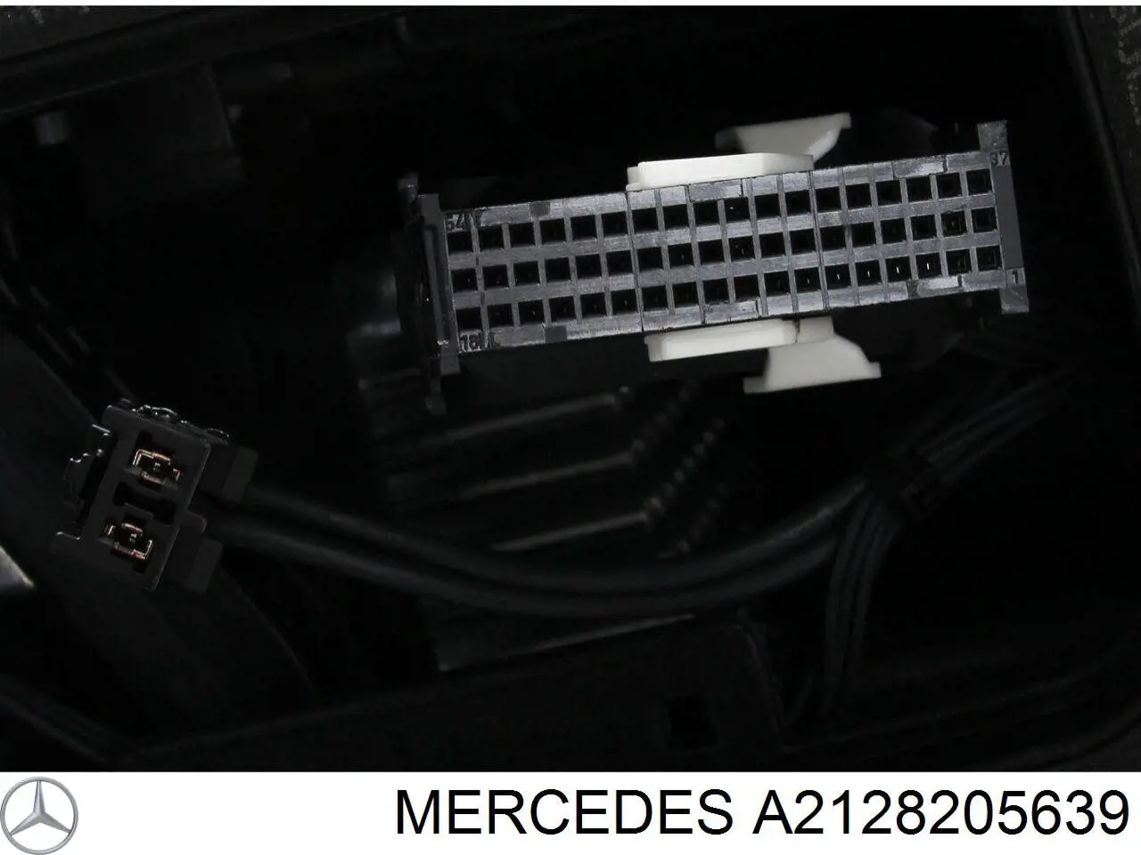  Mercedes A2128205639 ціна, від 760.12 USD