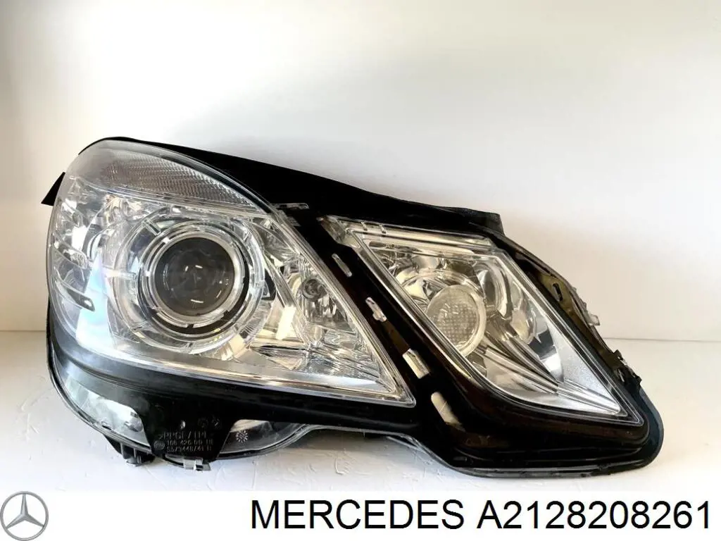 Фара права A2128208261 Mercedes