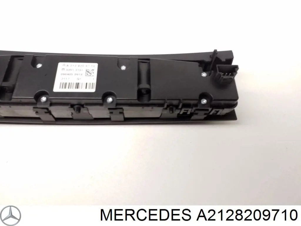 Блок кнопок центральної консолі Mercedes A2128209710 ціна, від 38.09 USD