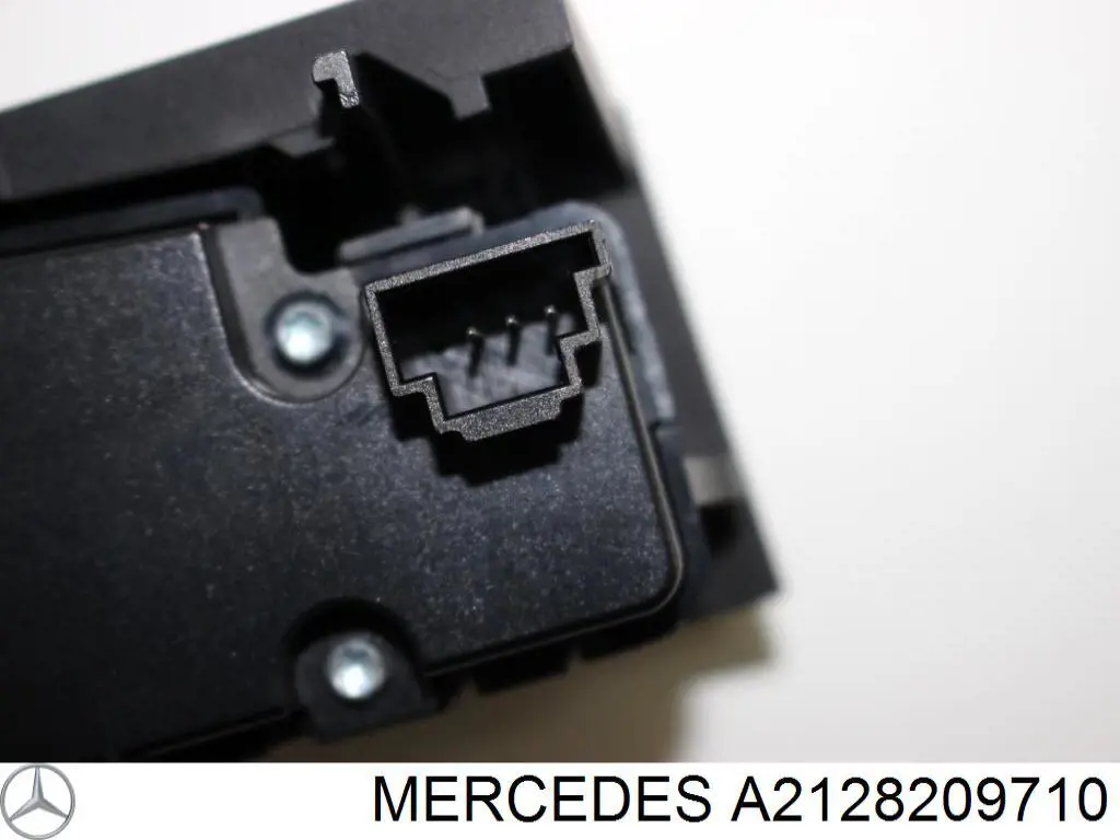 Купити A2128209710 Mercedes Блок кнопок центральної консолі