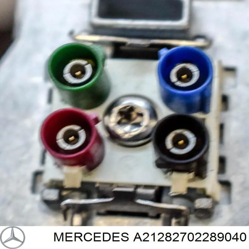 A21282702289197 Mercedes Антена на дах