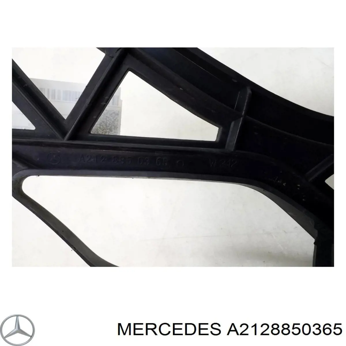 Кронштейн бампера переднього, лівий Mercedes A2128850365 ціна, від 8.38 USD