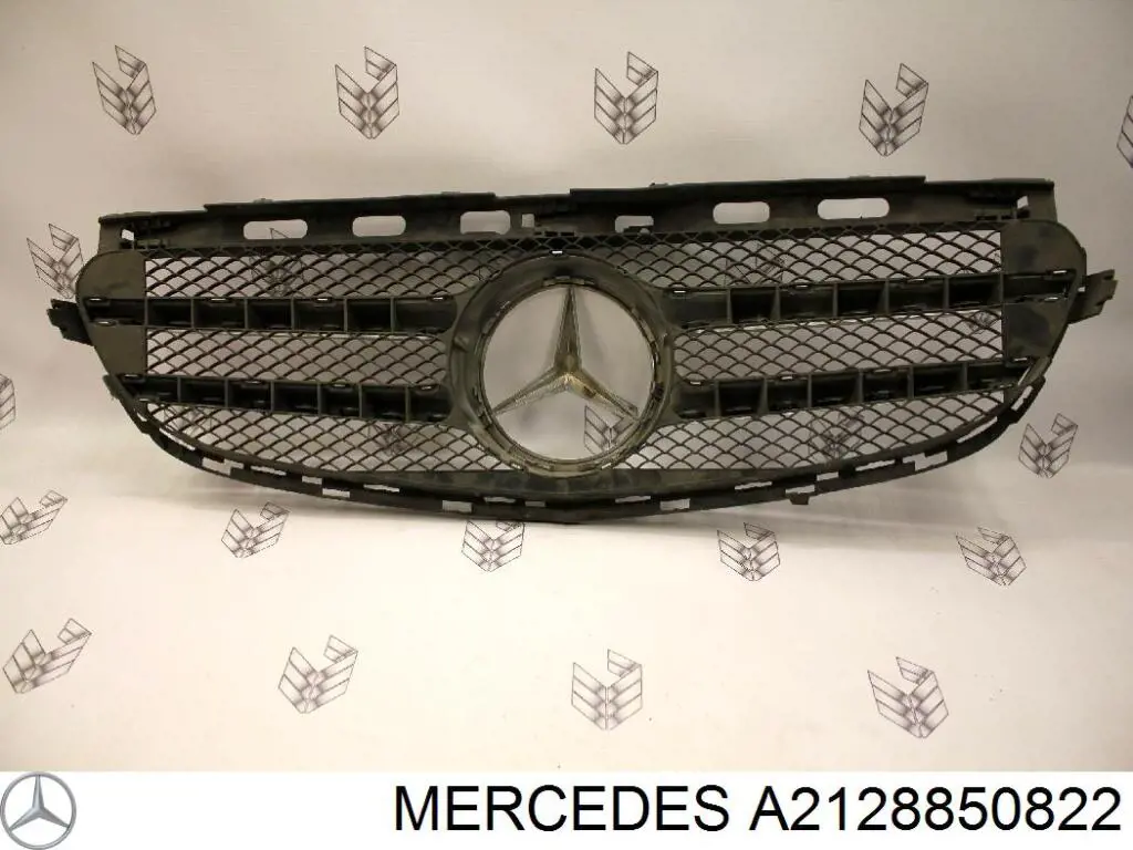 A2128850822 Mercedes решітка радіатора