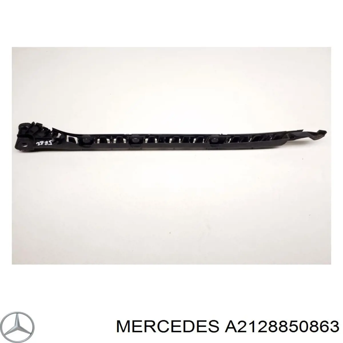 Направляюча заднього бампера, права Mercedes A2128850863 ціна, від 23.82 USD