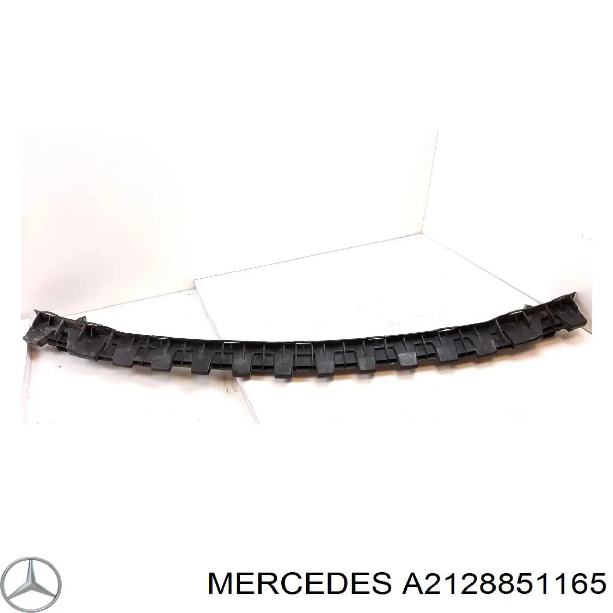 Кронштейн бампера переднього, центральний Mercedes A2128851165 ціна, від 70.40 USD