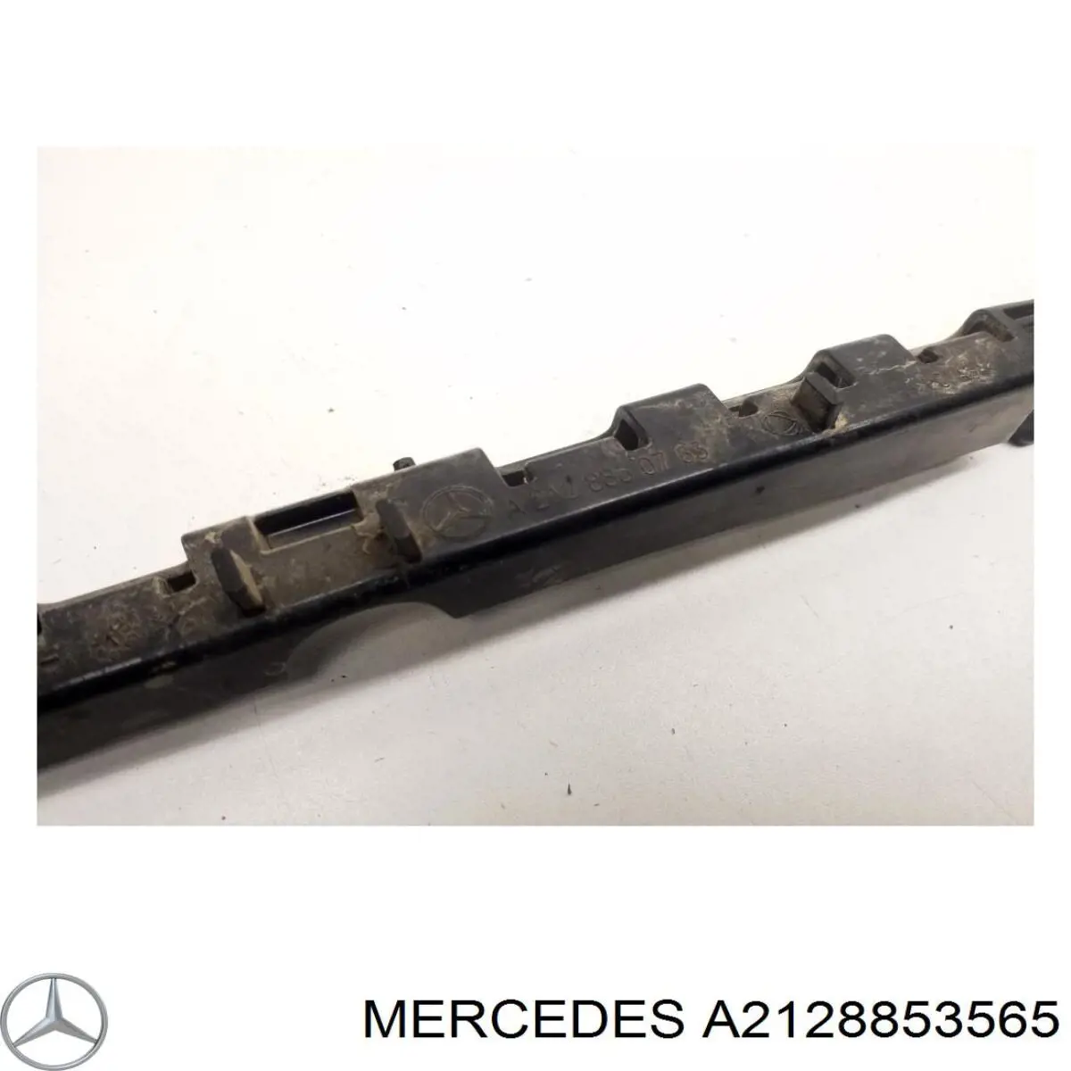 Лівий кронштейн кріплення бампера заднього Mercedes A2128853565