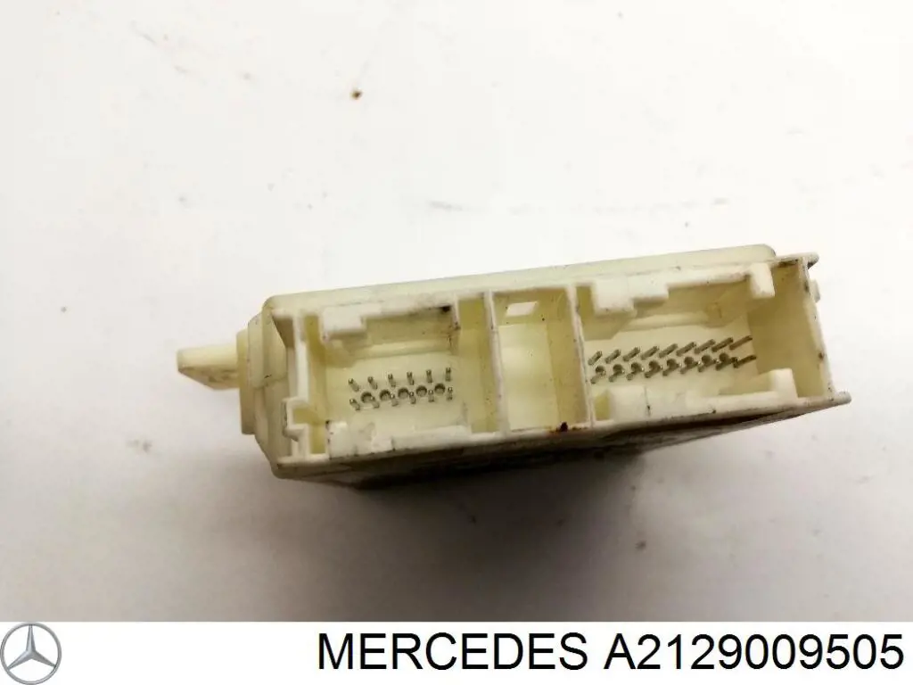 Модуль керування (ЕБУ) парктроніком Mercedes A2129009505