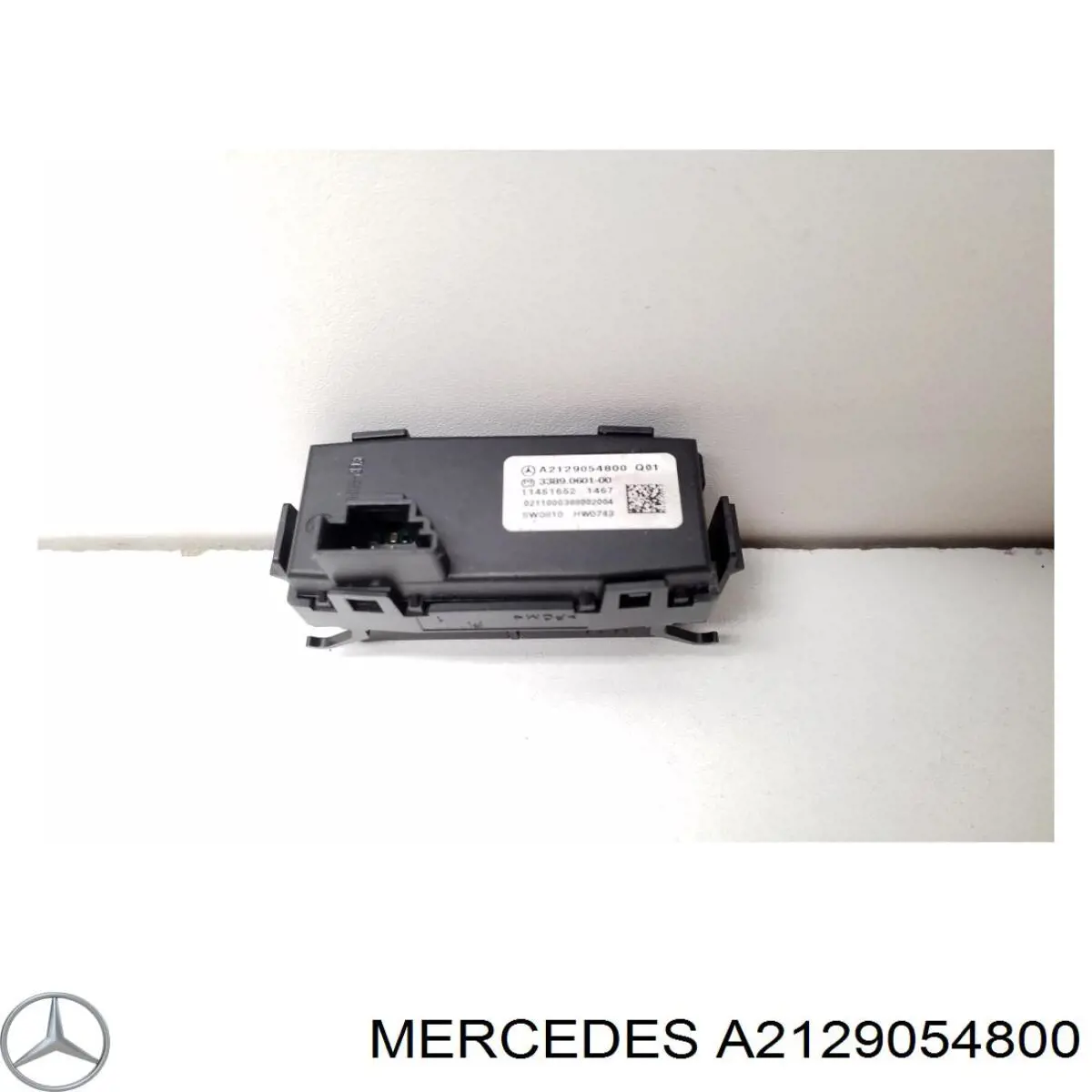 Блок кнопок центральної консолі Mercedes A2129054800 ціна, від 17.72 USD