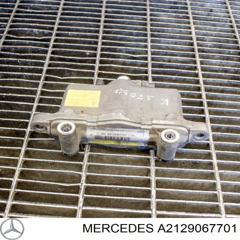 Піропатрон петлі капота Mercedes A2129067701