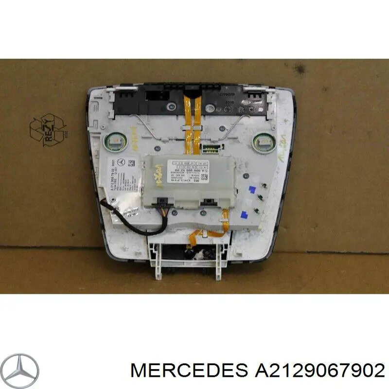 A2129067902 Mercedes Лампочка освітлення салону