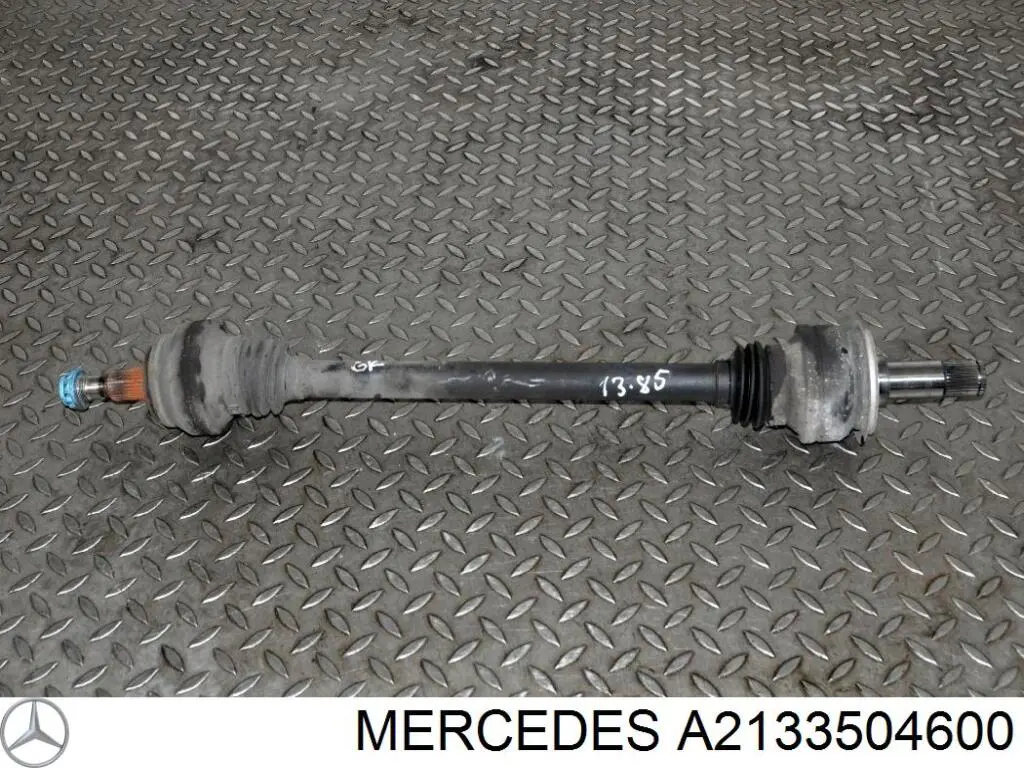A2133504600 Mercedes Піввісь задня, права