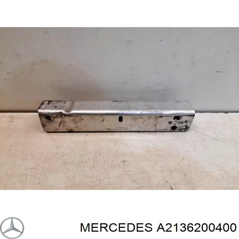 A2136200400 Mercedes Кронштейн підсилювача переднього бампера
