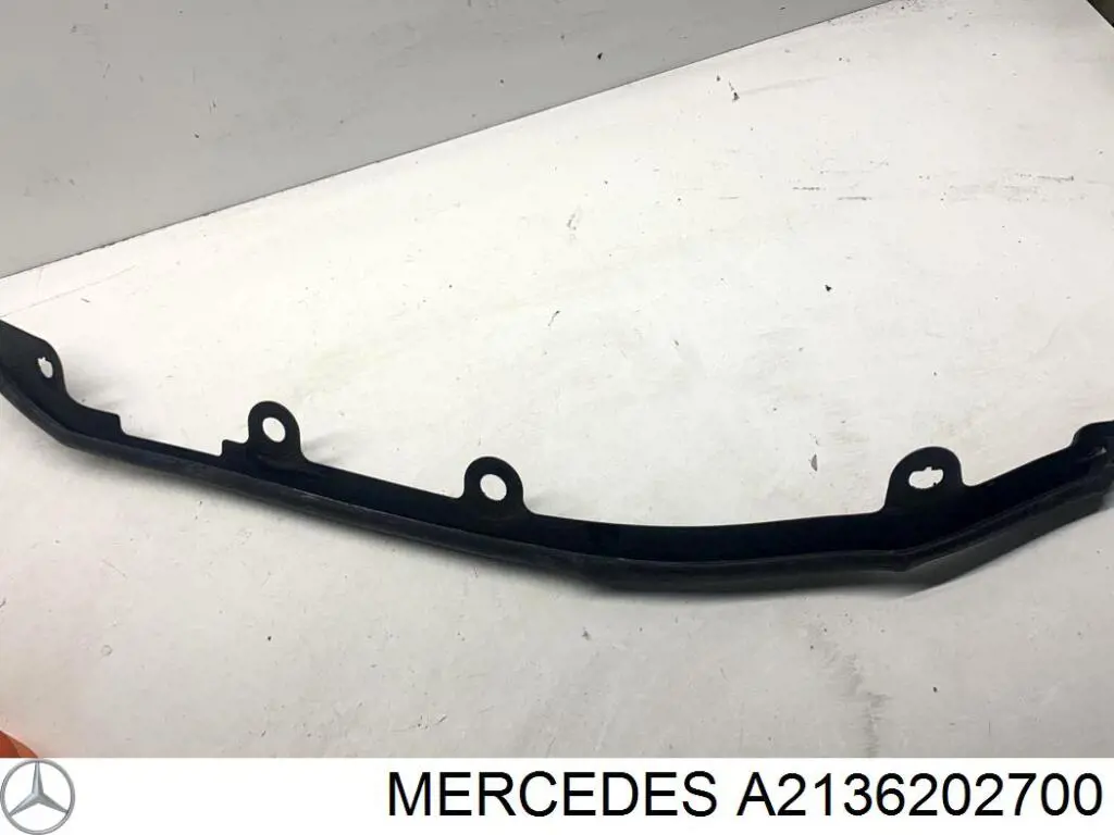 Купити A2136202700 Mercedes Установча панель передня