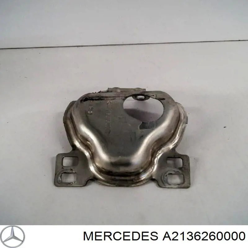 A2136260000 Mercedes Кронштейн підсилювача переднього бампера