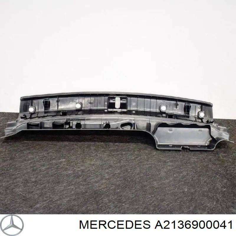 A2136900041 Mercedes Накладка перегородки