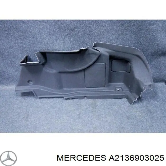 A2136903025 Mercedes Облицювання багажного відсіку, праве