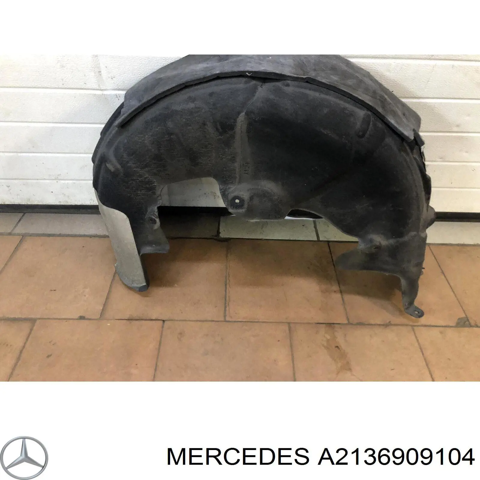 Купити A2136909104 Mercedes Підкрилок заднього крила, лівий