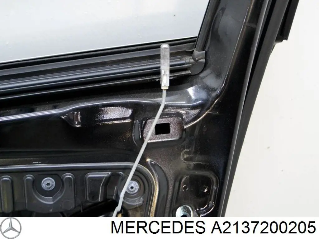 A2137200205 Mercedes Пасажирські передні двері
