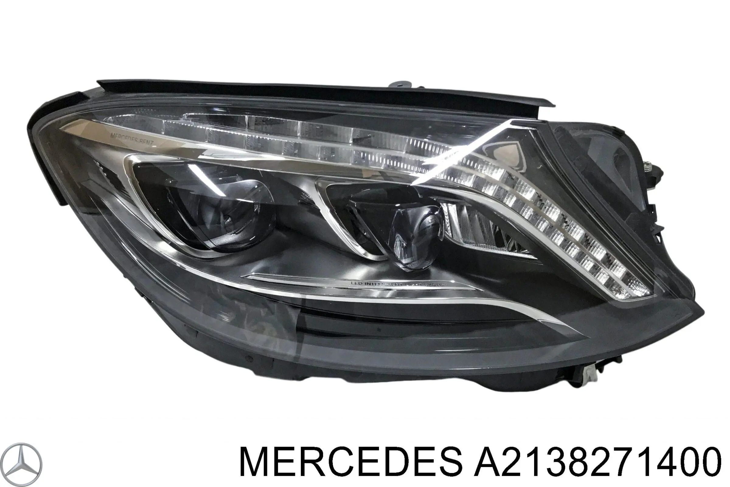 Годинники в салон, на панелі Mercedes A2138271400 ціна, від 353.77 USD
