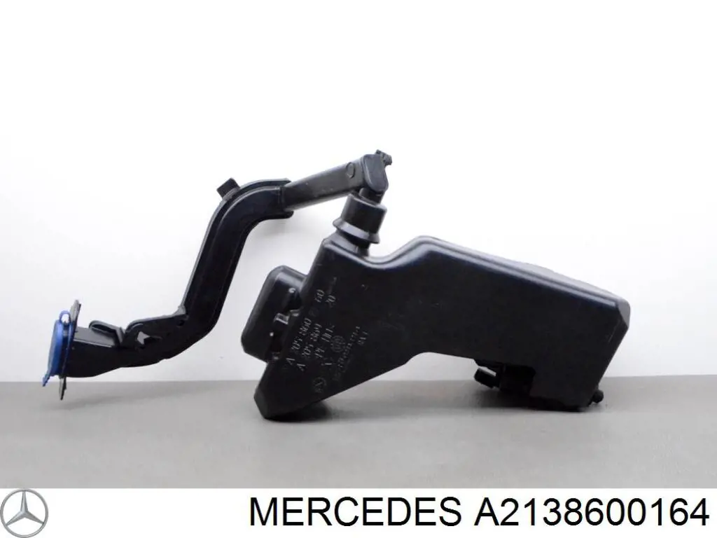 Горловина бачка омивача A2138600164 Mercedes