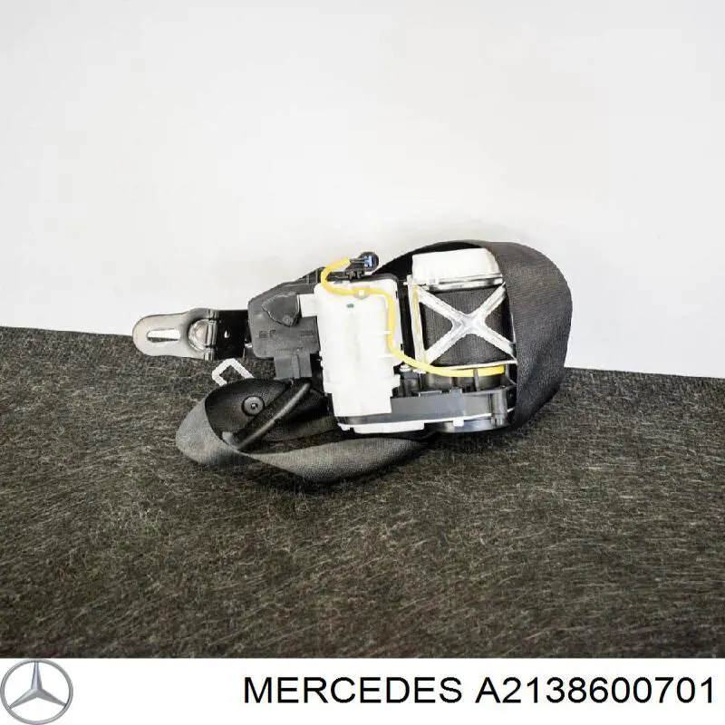 Пасок безпеки передній правий Mercedes A2138600701 ціна, від 170.84 USD
