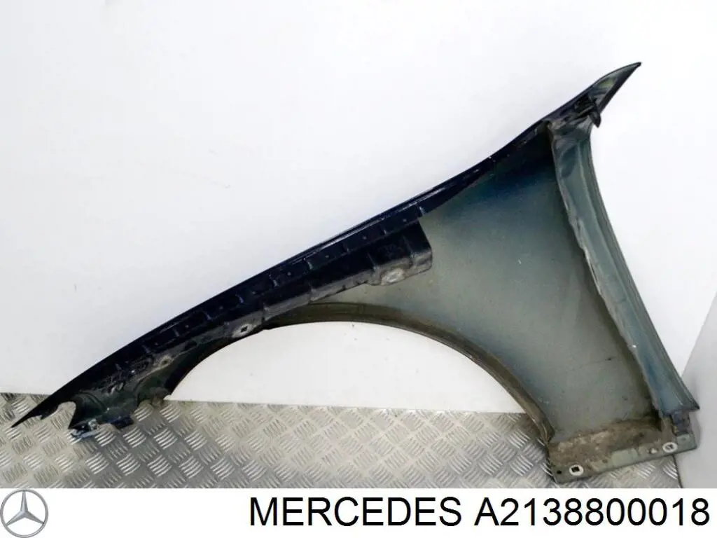 Крило переднє праве на Mercedes E S213