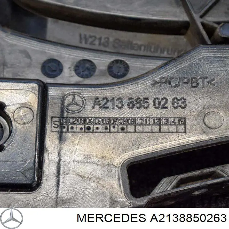 Направляюча заднього бампера, права Mercedes A2138850263 ціна, від 22.78 USD
