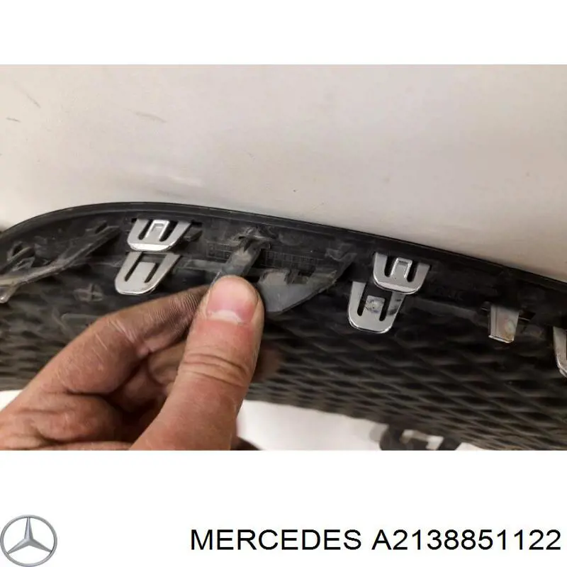 Купити A2138851122 Mercedes Заглушка, решітка протитуманних фар бампера переднього, ліва