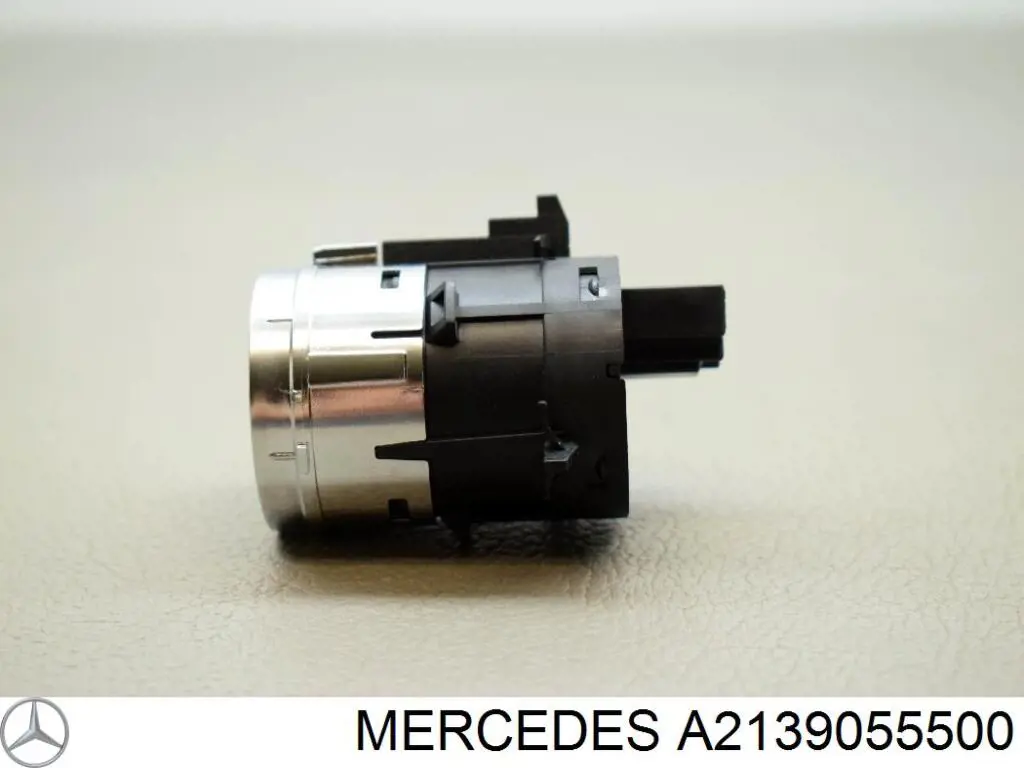 Кнопка запуску двигуна на Mercedes S (A217)