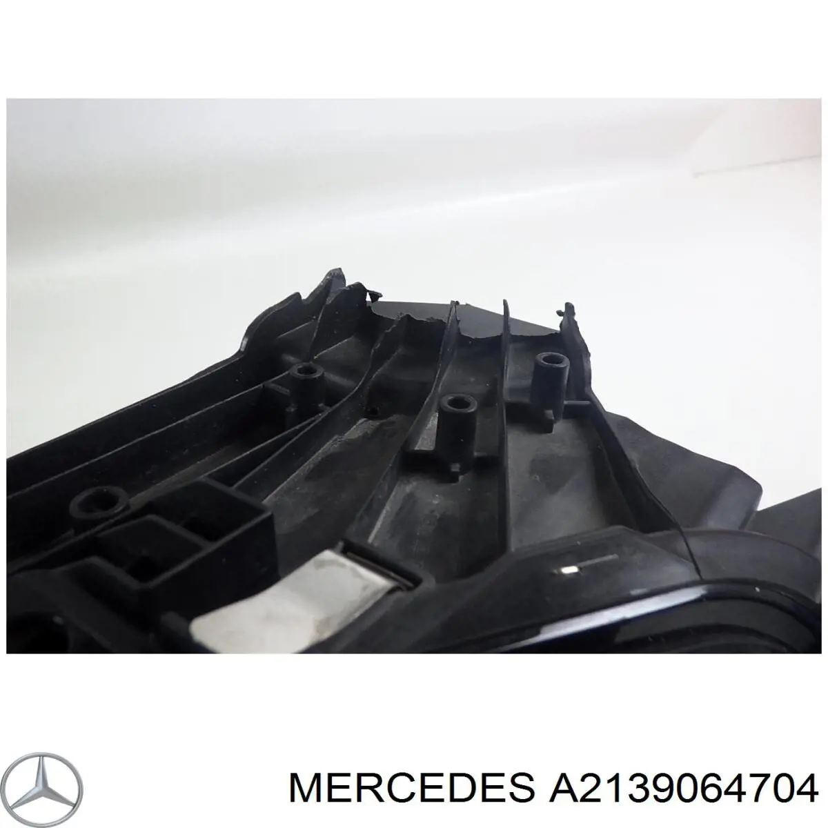 A2139064704 Mercedes 