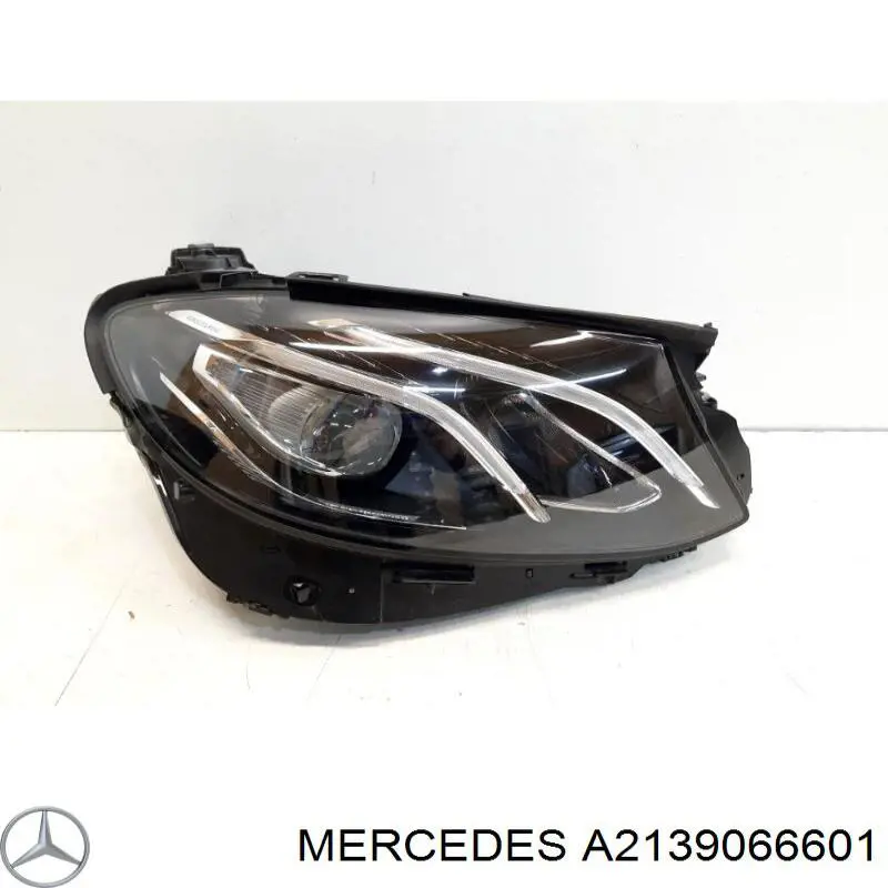 Фара права A2139066601 Mercedes