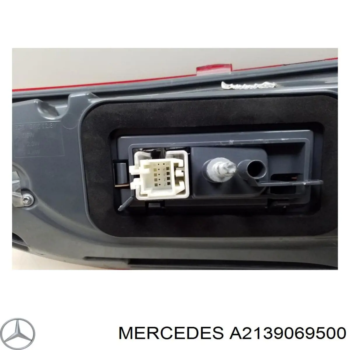 A2139069500 Mercedes Задня ліва внутрішня фара